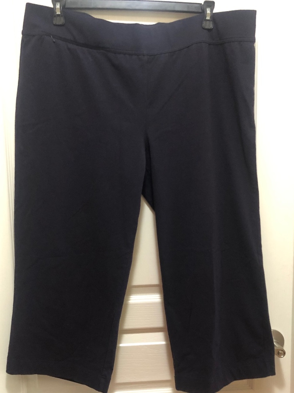 Lands End XL women’s yoga pant navy wide leg crop hidden zip pocket
